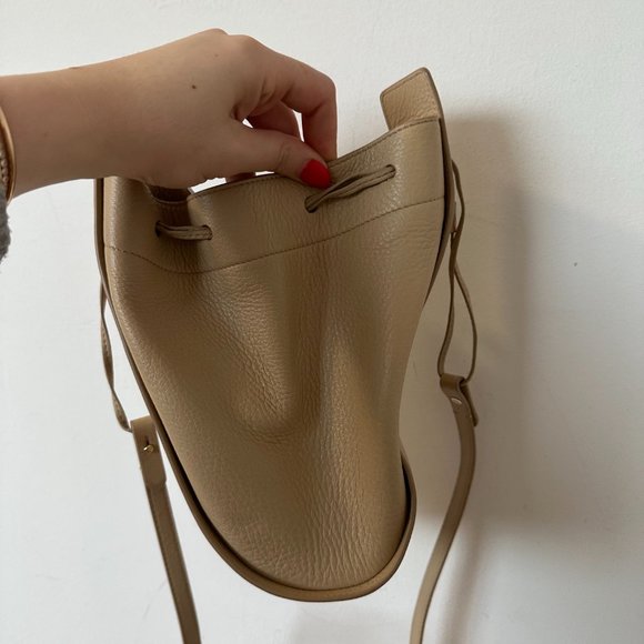 The Row Drawstring Pouch Bucket Bag Peebled Leather Beige Deerskin - Picture 9 of 12